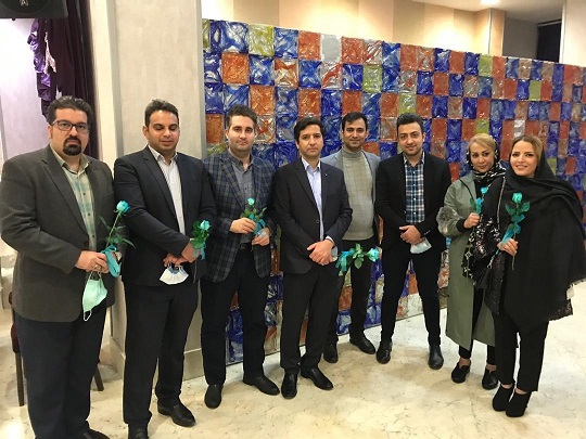 روزهای آخر سال 99 در جمع همکاران